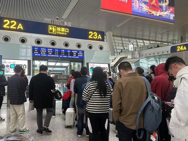 high-speed railway services between hong kong, mainland fully resume