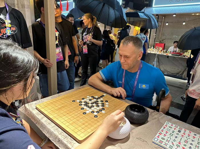 foreign athletes show interest in chinese language at asian games village