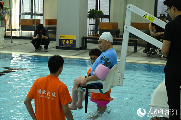 urban barrier-free center benefits disabled to enjoy cultural and sports life