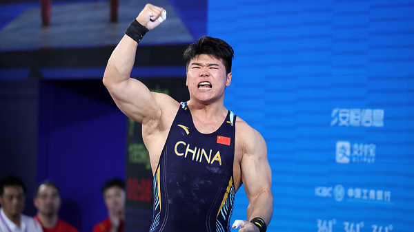 chinese weightlifter liu huanhua eyes gold at paris olympics