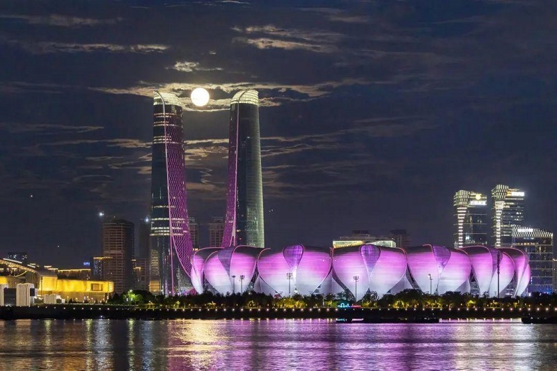 stunning supermoon illuminates hangzhou's night sky