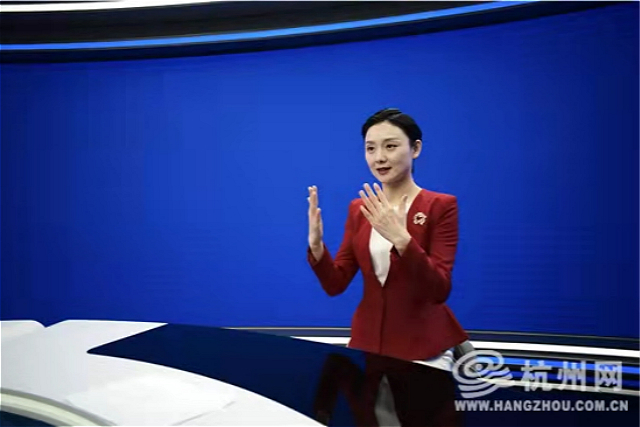 sign language interpreter introduced to hangzhou two sessions